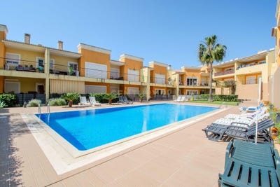/international/pt/ac-particular-b-8200-424-vale-da-parra-portugal-guia-leiria-310106742535/