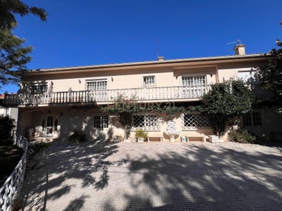 /international/pt/r-dr-jose-pinto-de-aguiar-18-3200-portugal-lousa-lisbon-310107971798/