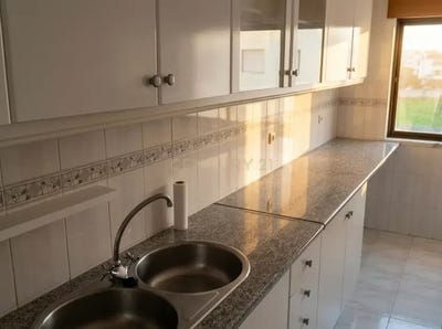 /international/pt/rua-antonio-hipolito-da-costa-6-3º-esq-alhos-vedros-setubal-municipality-310107520428/