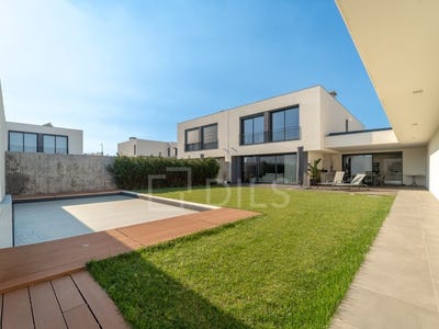 /international/pt/valadares-setubal-municipality-310107443464/