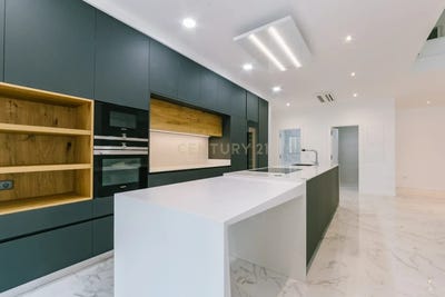 /international/pt/rua-sarmento-beires-montijo-e-afonsoeiro-setubal-municipality-310108513360/