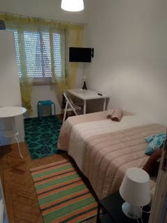 /international/pt/rua-emilia-das-neves-lisbon-lisbon-310097750109/