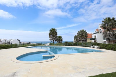/international/pt/rua-mato-da-eira-ericeira-lisbon-310098579643/