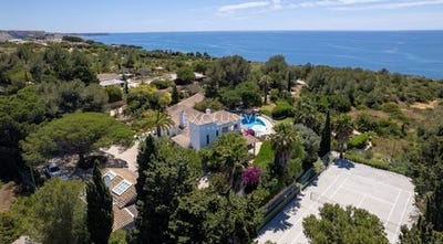 /international/pt/praia-da-luz-lagos-faro-310108247566/