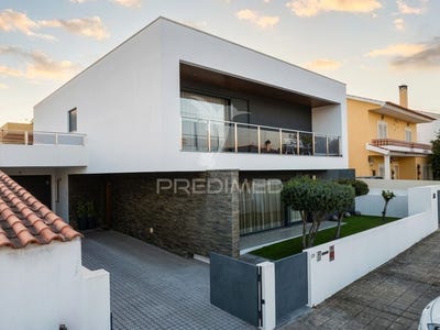 /international/pt/abrantes-sao-vicente-e-sao-joao-e-alferrarede-abrantes-santarem-310107180409/
