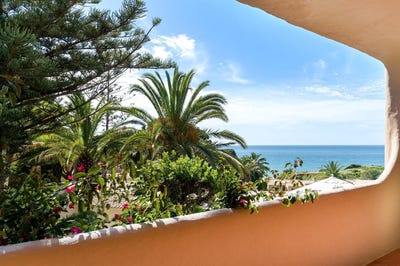 /international/pt/porches-faro-310108133953/