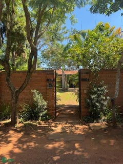 /international/py/barrio-cerrado-la-floresta-s-n-luque-central-luque-central-department-310106707033/