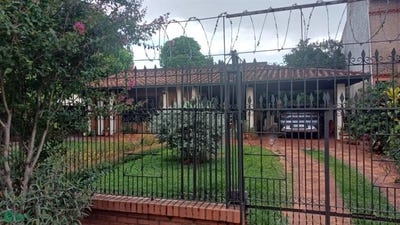 /international/py/foz-de-yguazu-esquina-nuestra-senora-de-la-asuncion-s-n-san-lorenzo-central-san-lorenzo-central-department-310105081079/