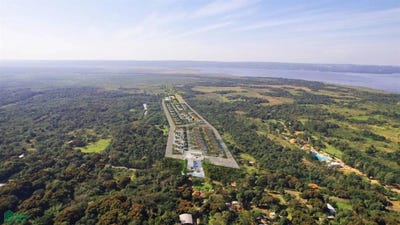 /international/py/isla-valle-s-n-aregua-central-aregua-central-department-310108374381/