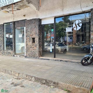 /international/py/avda-mcal-lopez-casi-lapachos-s-n-fernando-de-la-mora-central-fernando-de-la-mora-central-department-310107189422/