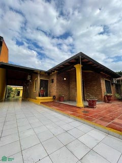 /international/py/las-flores-casi-ypati-242-san-lorenzo-central-san-lorenzo-central-department-310108161772/