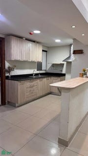 /international/py/paseo-de-los-laureles-casi-enrique-de-gandia-s-n-san-vicente-asuncion-310108646625/