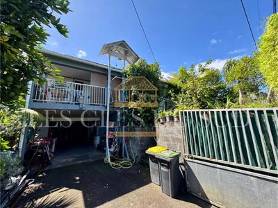 /international/re/saint-joseph-saint-pierre-310107045807/