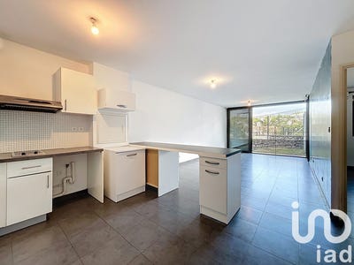 /international/re/saint-denis-saint-denis-310103152180/