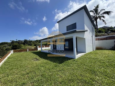 /international/re/petite-ile-saint-pierre-310106464533/