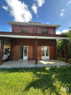 /international/re/sainte-suzanne-saint-denis-310106051074/