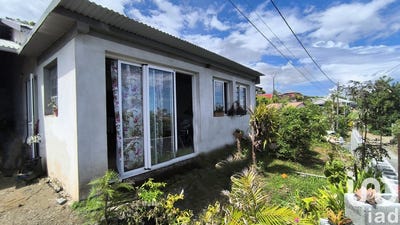 /international/re/saint-joseph-saint-pierre-310100698993/