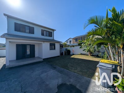 /international/re/sainte-suzanne-saint-denis-310109105983/