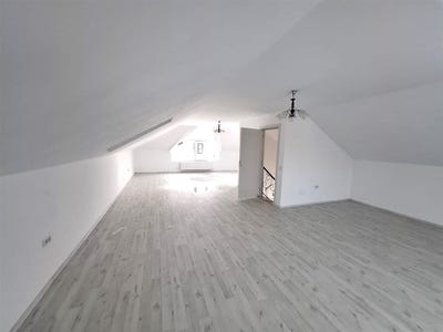 /international/ro/crevedia-dambovita-county-310106596243/