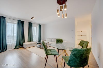 /international/ro/1-bulevardul-pipera-voluntari-ilfov-county-310103425355/