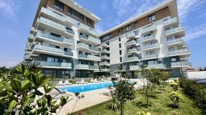 /international/ro/1-strada-m-18-navodari-constanta-310098444926/