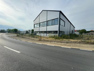 /international/ro/aleea-industriilor-maracineni-buzau-310101105099/