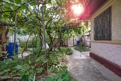 /international/ro/13-poeziei-bucuresti-bucharest-310100931168/?lang=zh-cn