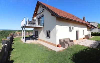 /international/si/sv-anavslovenskihgoricah-lenart-310108037631/