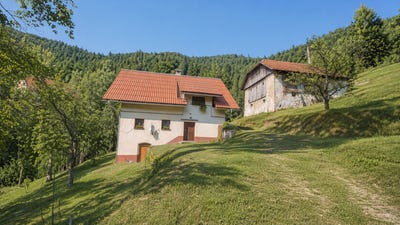 /international/si/pot-v-trnje-spodnja-idrija-idrija-310106935164/