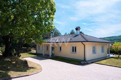 /international/si/lokev-sezana-310107942617/