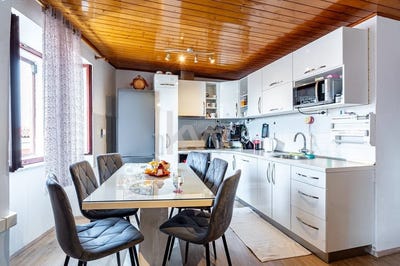 /international/si/izola-izola-310108598547/