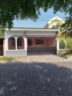 /international/sv/a-poco-pasos-de-metrocentro-y-ave-roosevelt-san-miguel-san-miguel-san-miguel-san-miguel-310108423076/