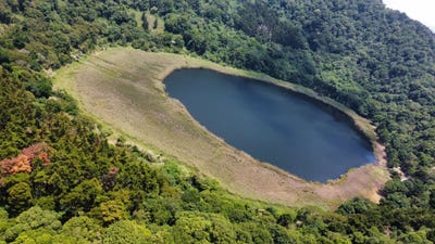 /international/sv/laguna-verde-apaneca-suntecumat-ahuachapan-suntecumat-ahuachapan-310099147304/?lang=zh-tw