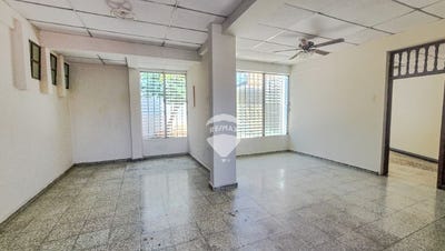 /international/sv/4a-calle-poniente-entre-4a-y-2a-ave-nte-casa-5-santa-ana-santa-ana-santa-ana-santa-ana-santa-ana-310106490647/