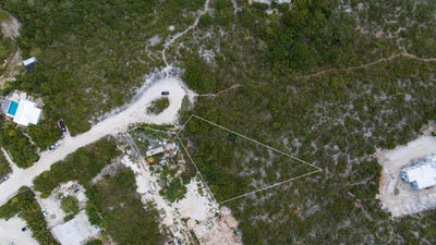 /international/tc/leeward-drive-providenciales-providenciales-and-west-caicos-310108371253/