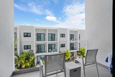 /international/tc/village-street-providenciales-providenciales-and-west-caicos-310108892993/