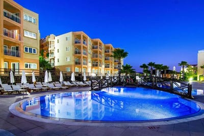 /international/tr/kusadasi-aydın-province-310097498585/