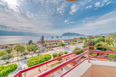 /international/tr/cumhuriyet-sanat-okulu-cd-1c-1-07400-alanya-antalya-turkiye-alanya-antalya-310108892132/