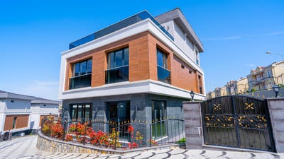 /international/tr/bahcesehir-basaksehir-istanbul-310093912809/