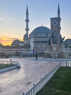 /international/tr/taksim-square-beyoglu-istanbul-310103462918/