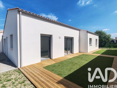 /international/fr/le-perrier-pays-de-la-loire-310108044384/