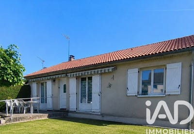 /international/fr/le-palais-sur-vienne-limousin-310107904225/