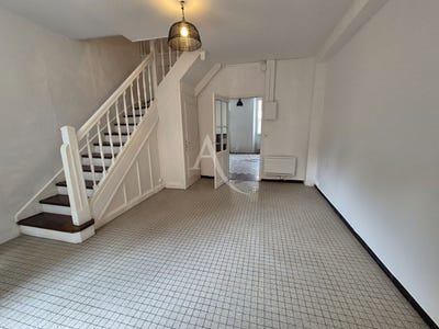 /international/fr/avenue-du-marsan-villeneuve-de-marsan-aquitaine-310106795843/
