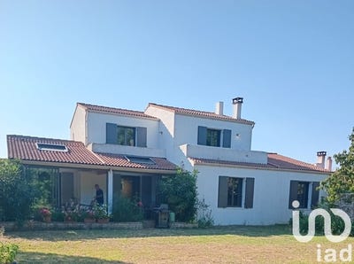 /international/fr/saint-pierre-d-oleron-charente-310100430471/?lang=zh-tw