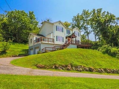 /international/us/245-goodsprings-road-stewartsville-nj-120078767253/