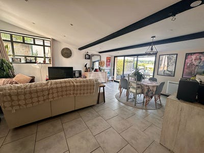 /international/fr/saintes-charente-310109074475/