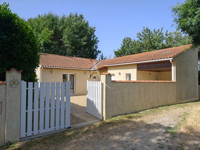 /international/fr/saint-nazaire-sur-charente-charente-310109070843/