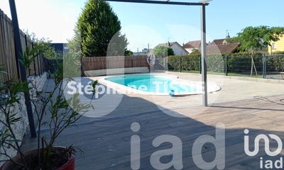 /international/fr/montceau-les-mines-burgundy-310100435260/