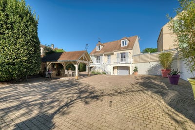 /international/fr/esbly-ile-de-france-310107216130/