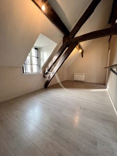 /international/fr/orleans-centre-val-de-loire-310107215671/
